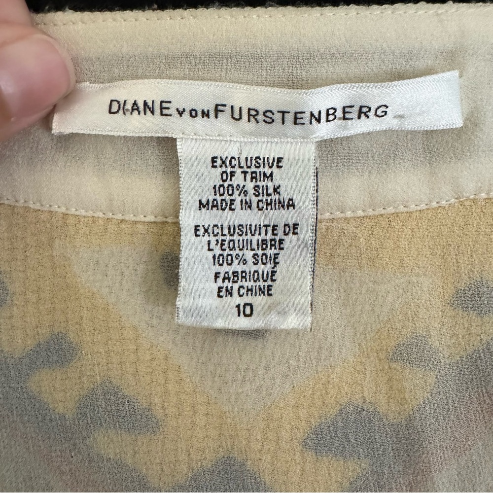 Diane von Furstenberg Beaded Cropped Silk Dinner Jacket - Picture 4 of 12